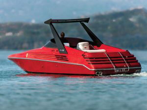 Riva Ferrari 32