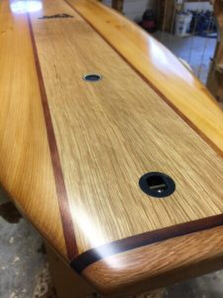 Vooraanzicht whiksy vat surboard gewoonvoorhem