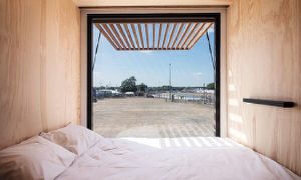 The Flying Nest Shipping Container Hotel gewoonvoorhem 3