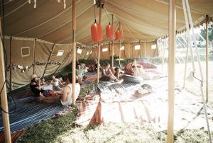Nederlander koopt hongaars dorp Festival The Great Yonder Gewoonvoorhem