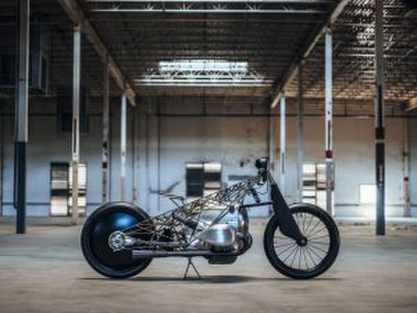 Doorzichtige motor Revival Birdcage