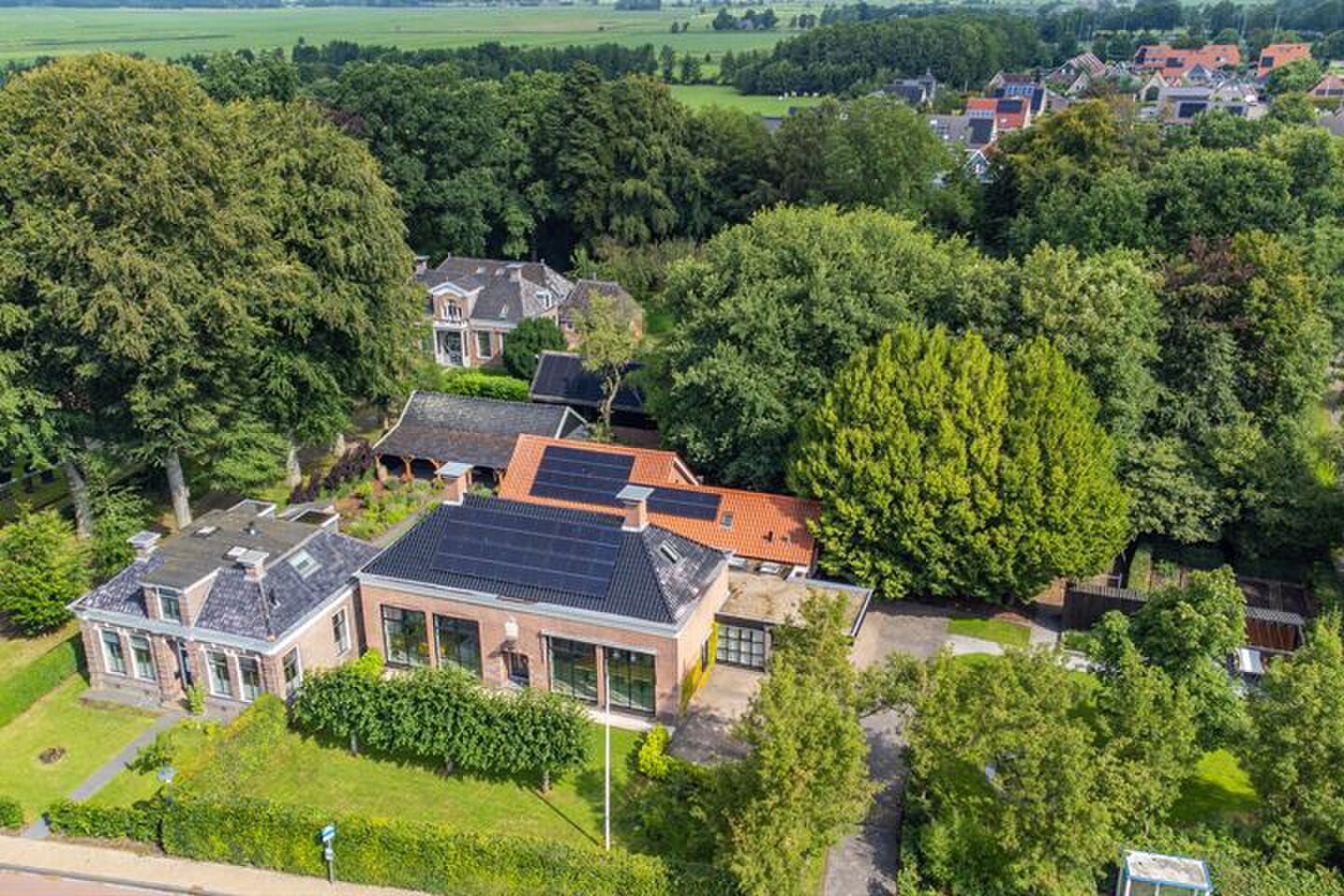 Basisschool omgetoverd in mega huis