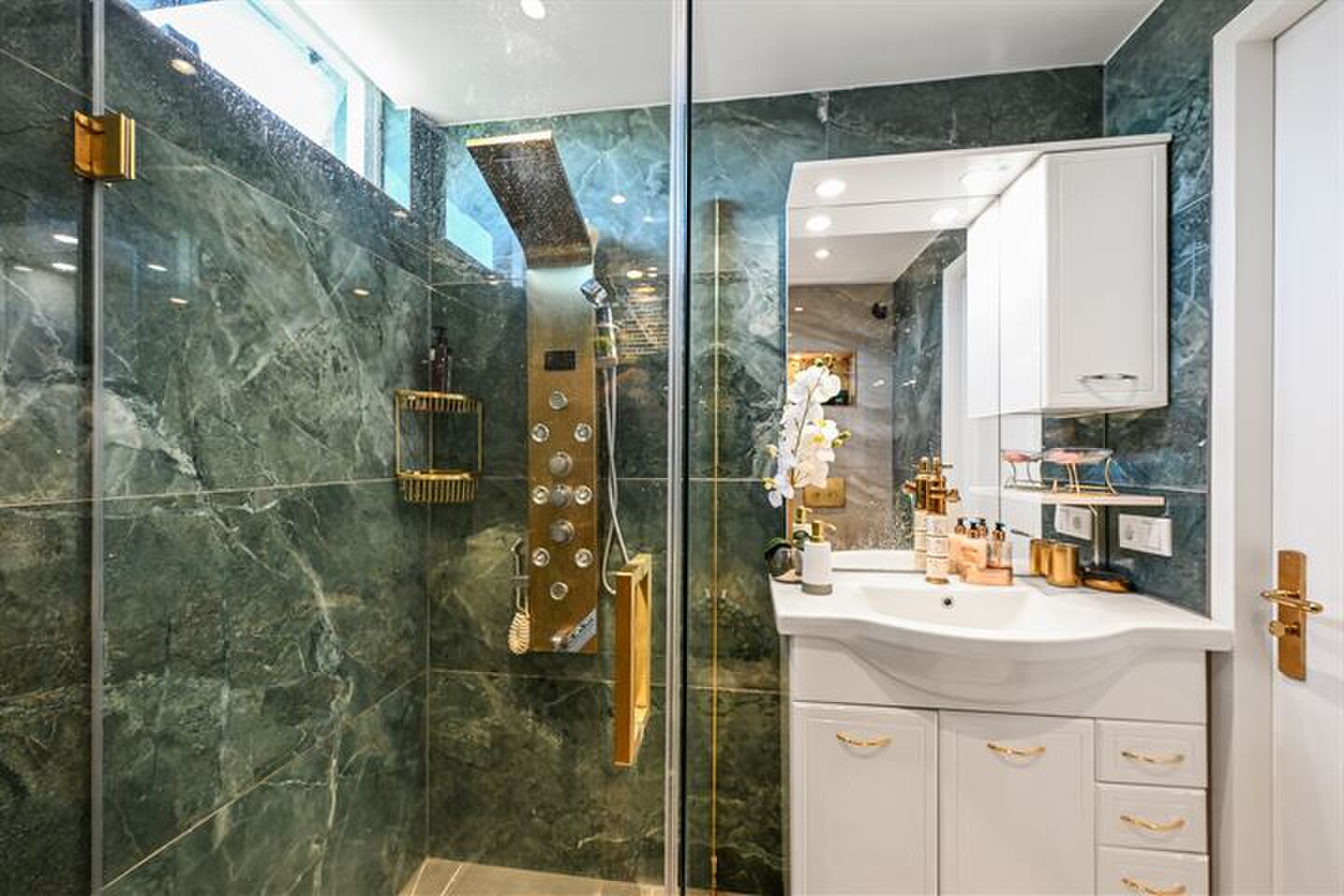 Arabische woning in Amsterdams huis