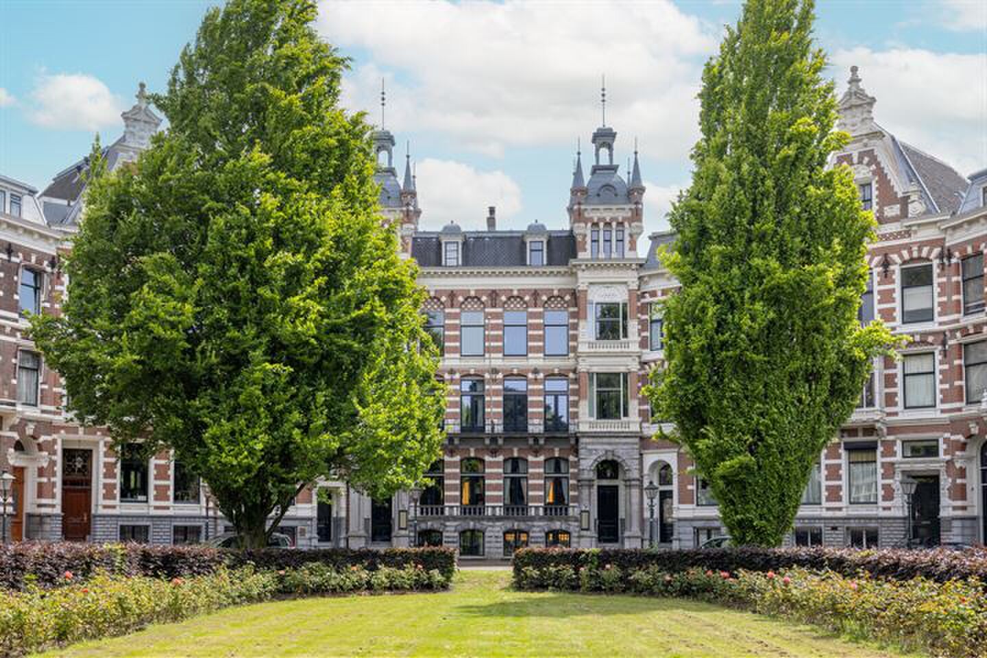 Koninklijk residentieel paradijs: luxe, uitzicht en exclusiviteit voor 8 miljoen in Rotterdam