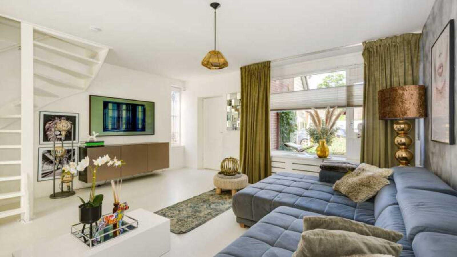 Rapper Jebroer verkoopt zijn woning