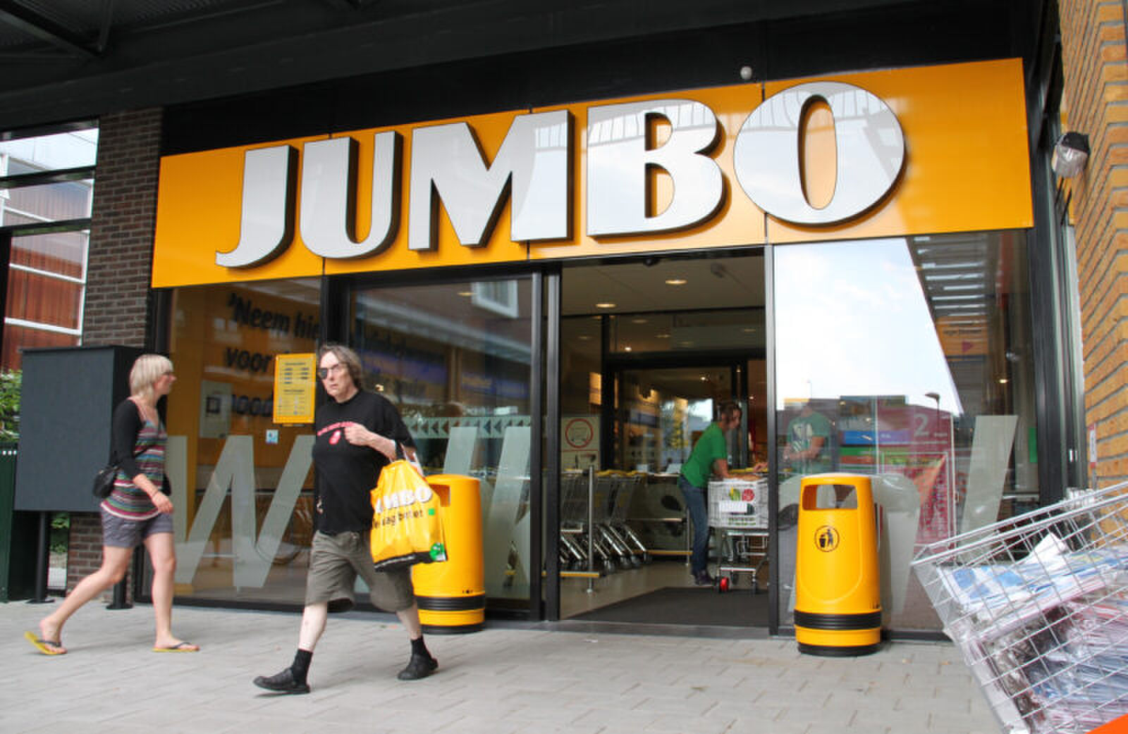 Stel heeft gratis eten bij de Jumbo