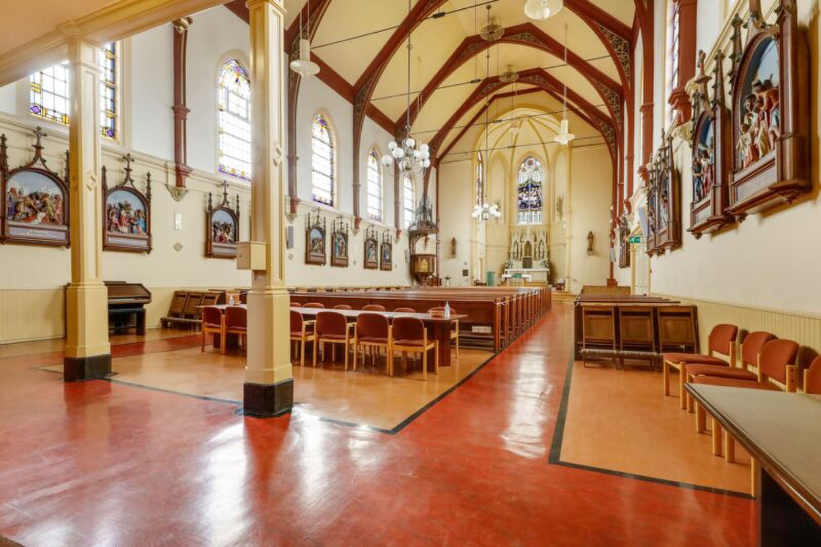 unieke kerk in De Rijp slechts &euro; 800.000