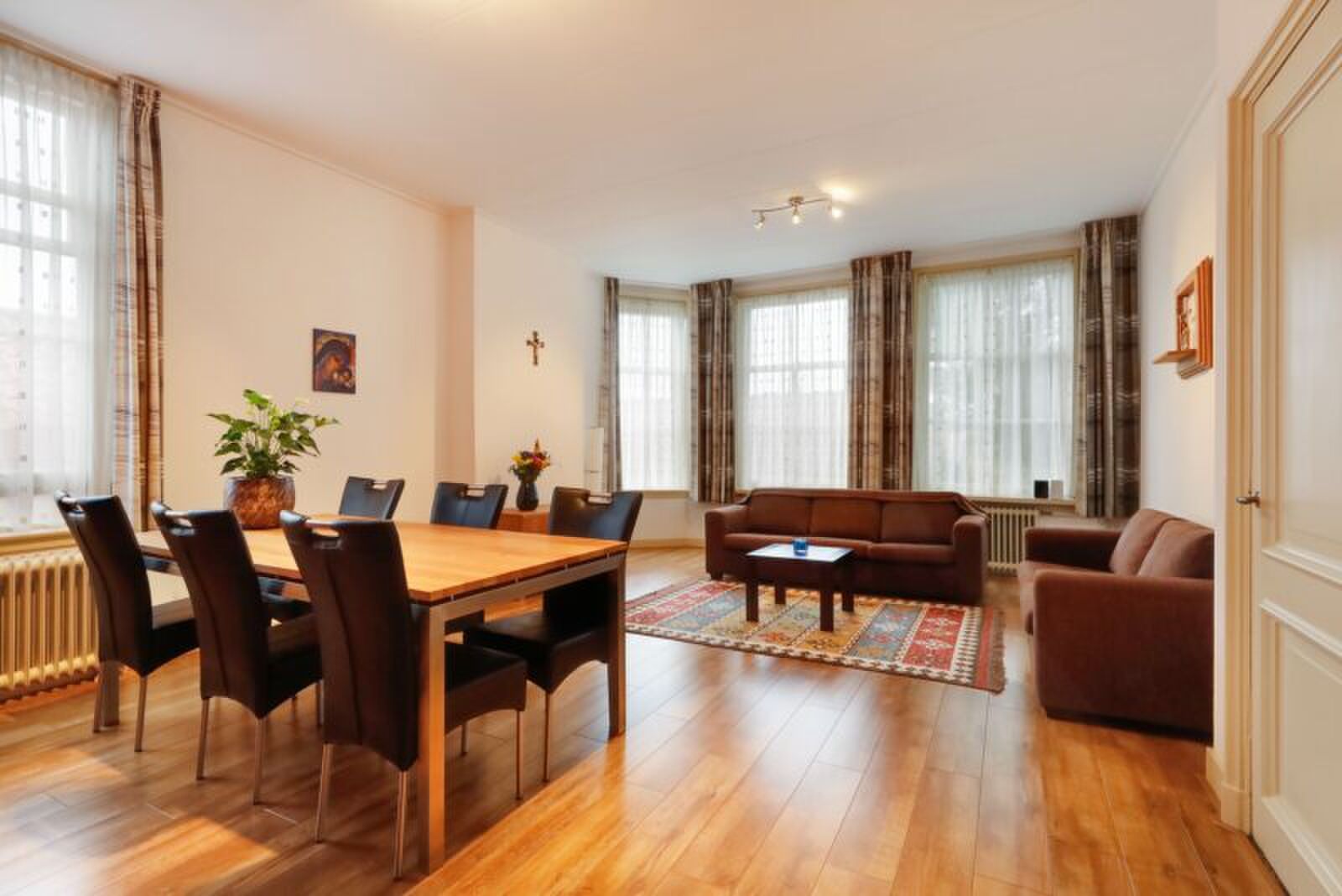 unieke kerk in De Rijp slechts &euro; 800.000