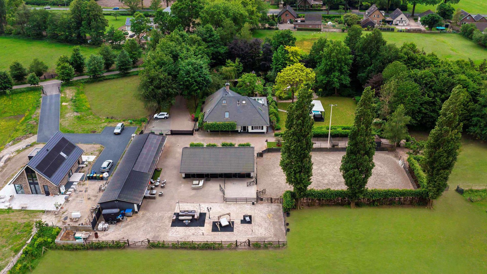 Andy van der Meijde heeft zijn huis verkocht en scoort ruim een miljoen winst