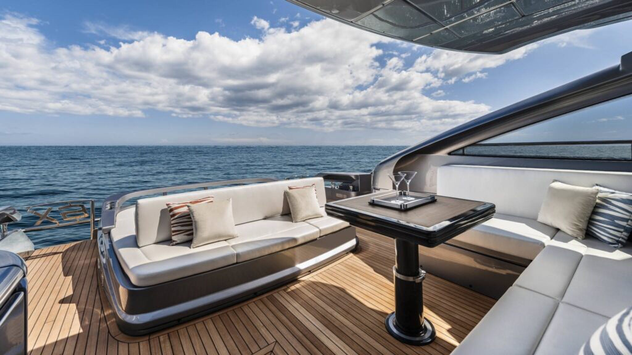 Pershing 6X