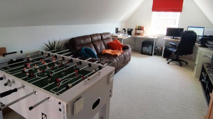 De lounge van de simulator 