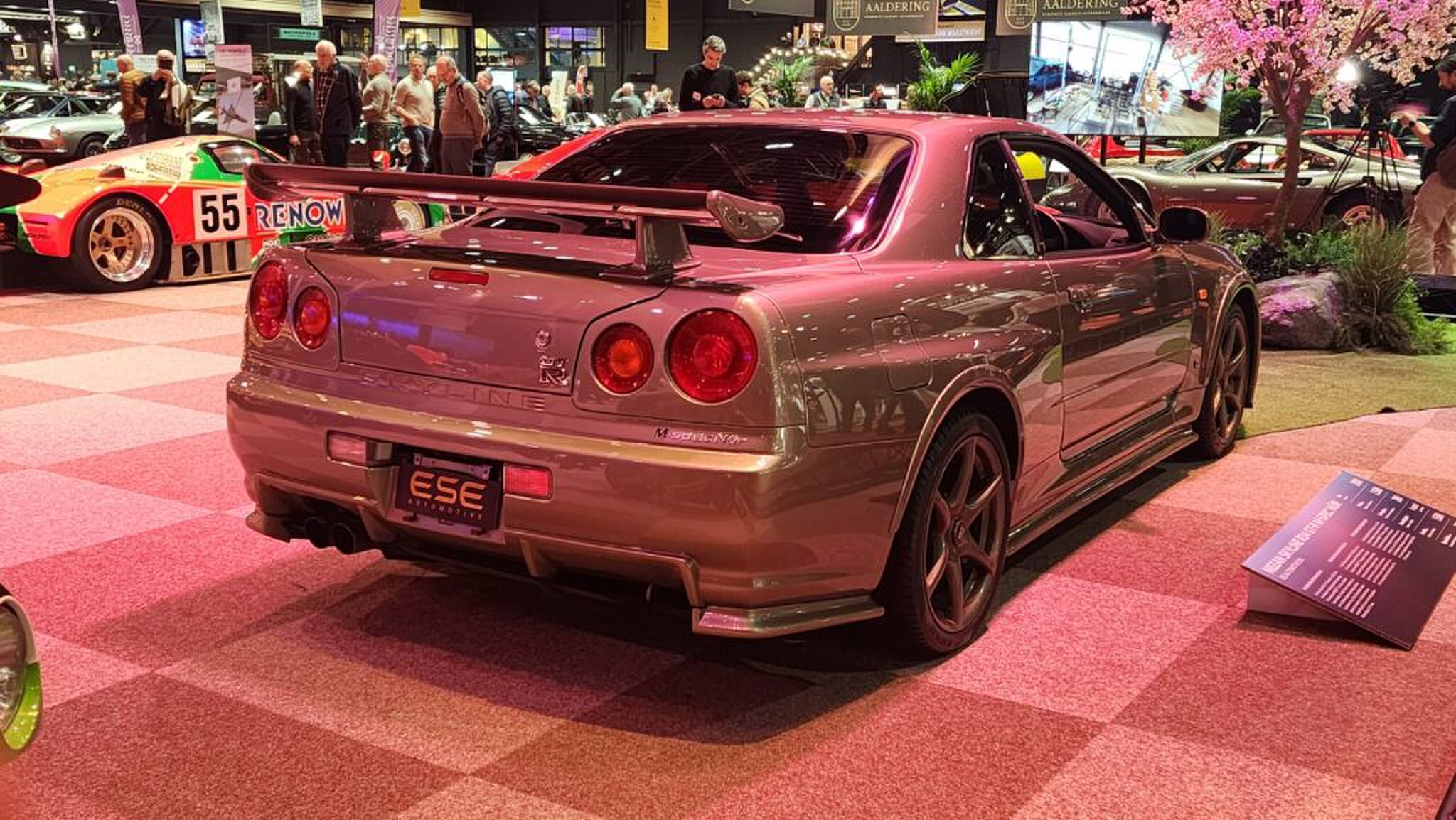 Achterzijde van de Millenium Jade Nissan R34 GTR
