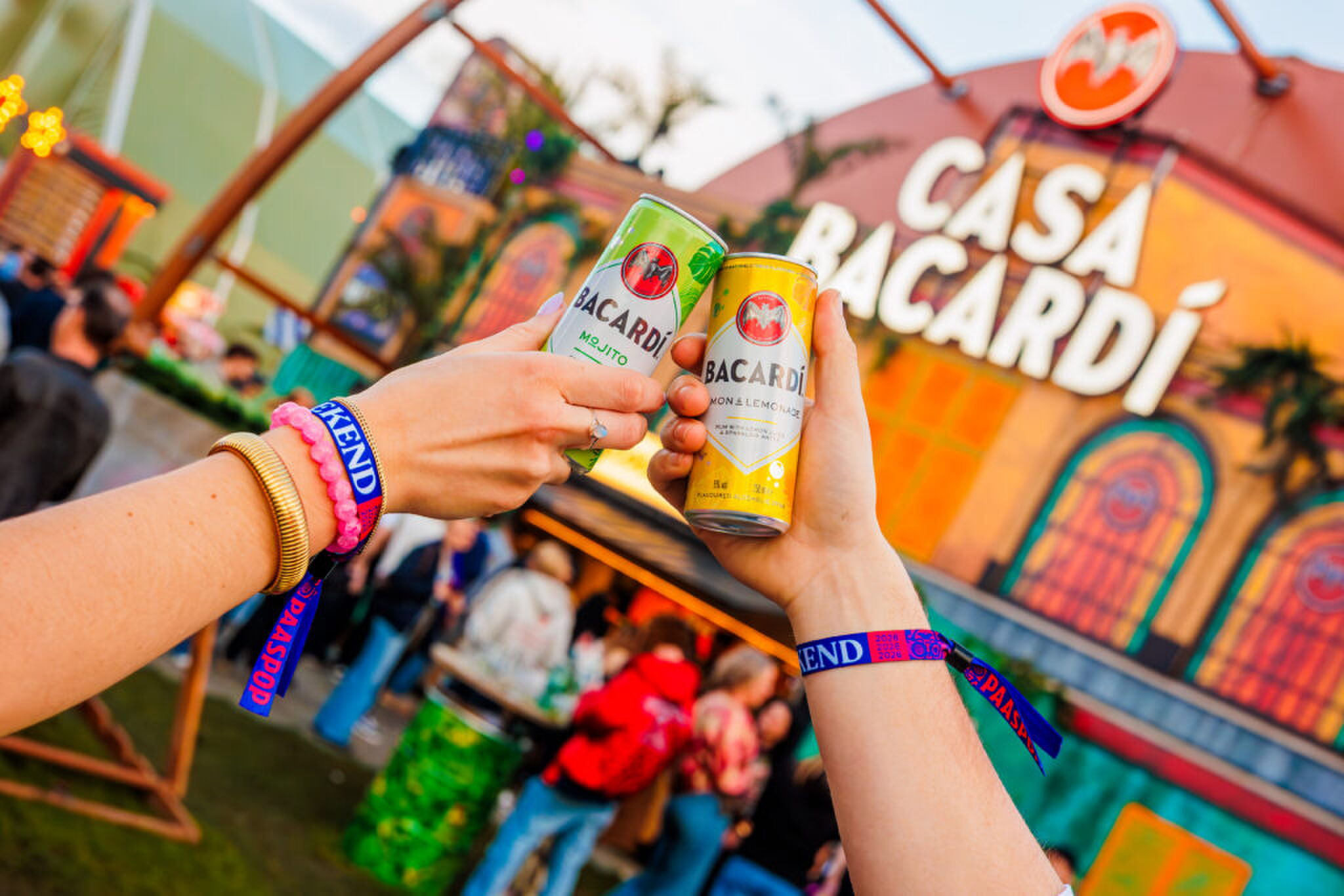 BACARD&Iacute; X PAASPOP