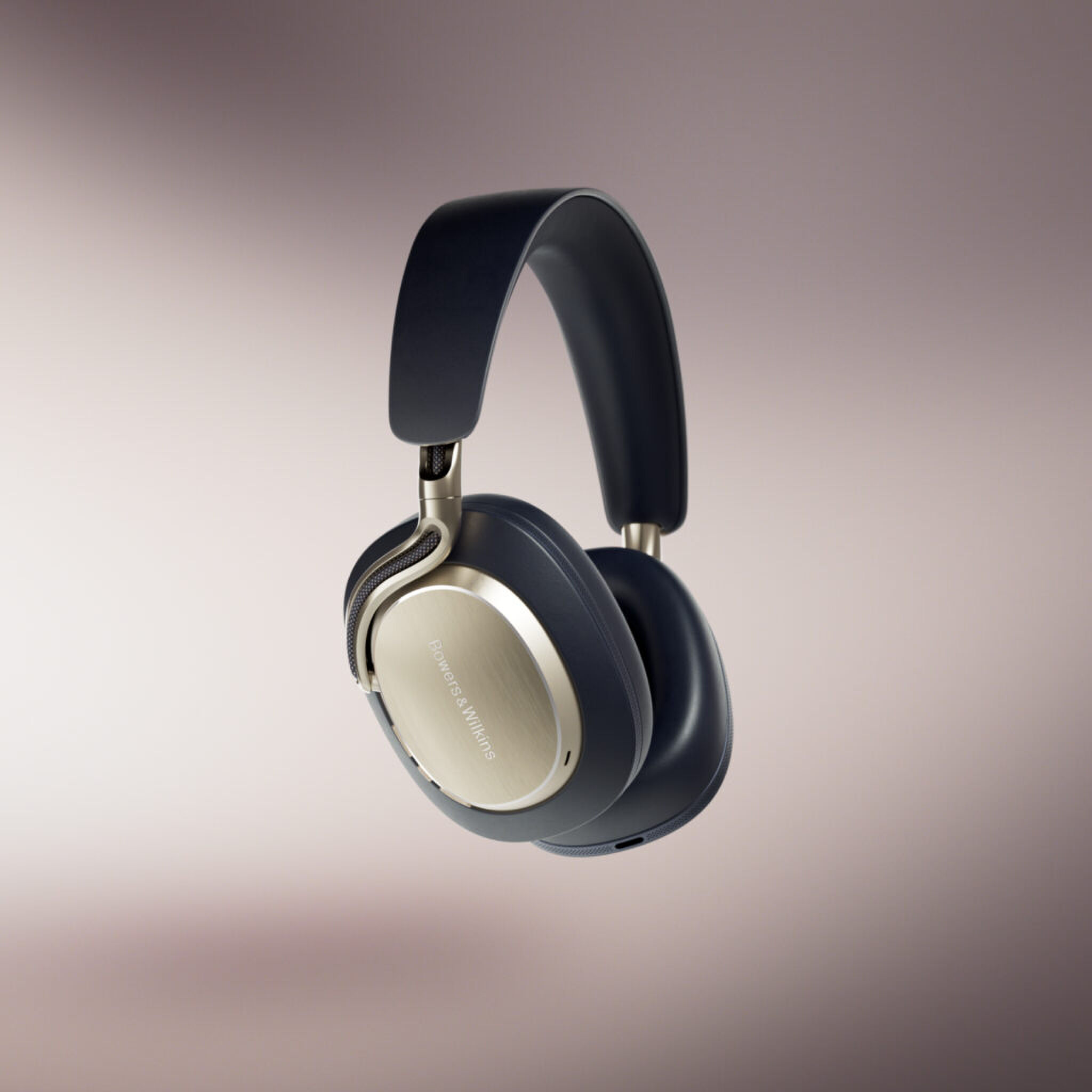 de midnight blue Px8 S2 van Bowers & Wilkins