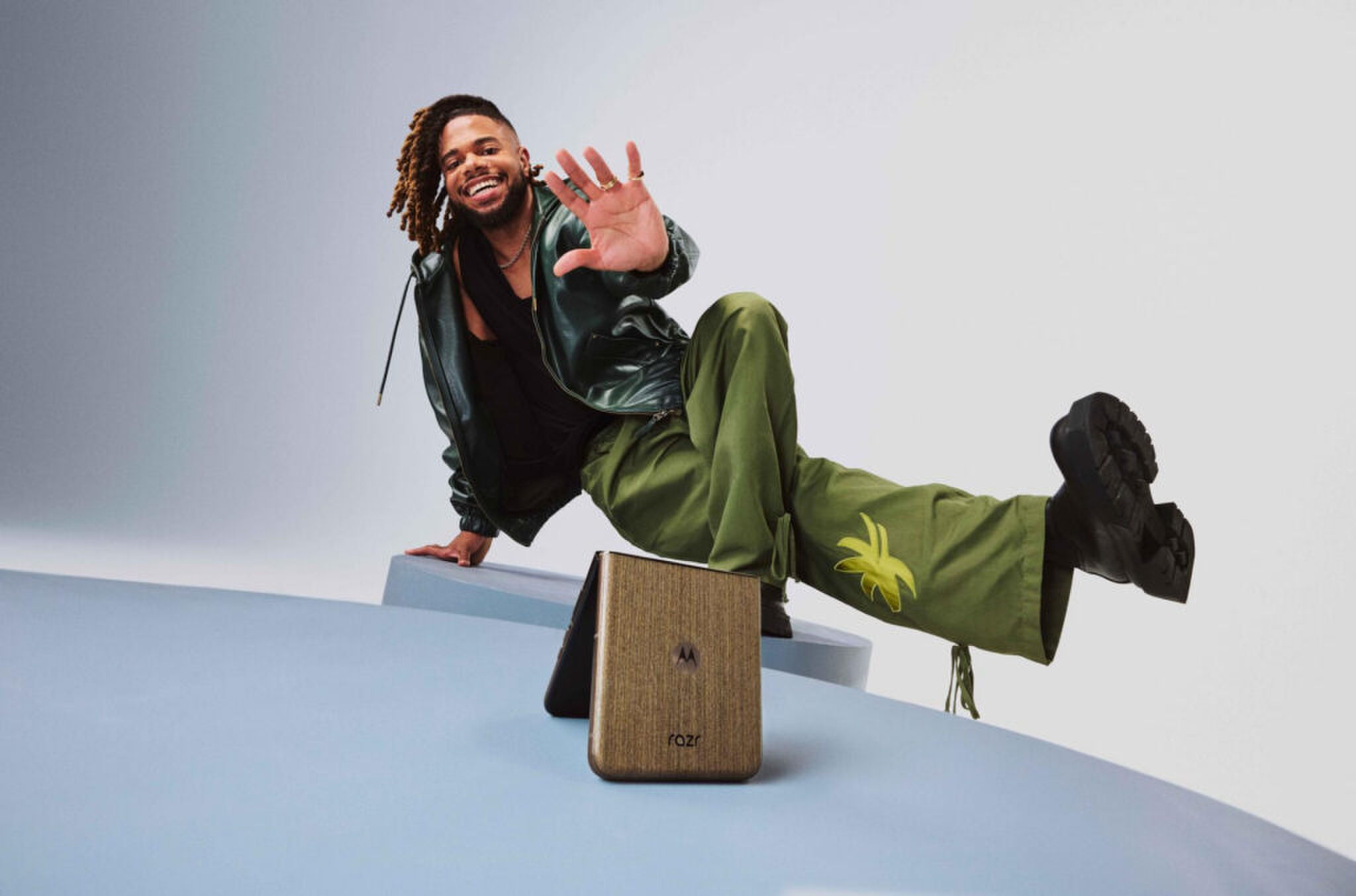 De nieuwe Razr 70 op 'Flex View' stand