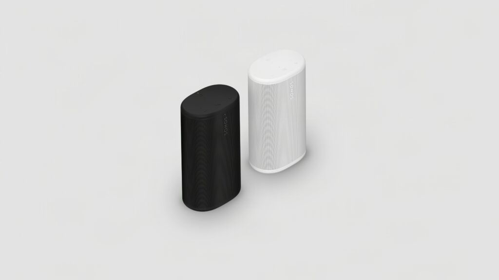 Sonos Play in black & white