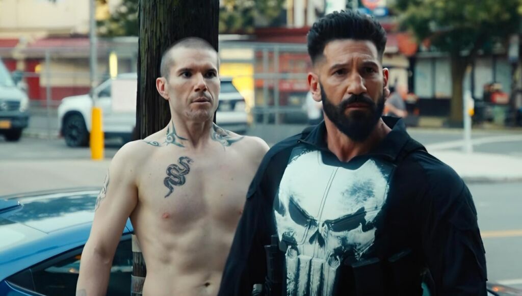 Jon Bernthal en D&oacute;nall &Oacute; H&eacute;ala&iacute; in The Punisher: One Last Kill (2026)