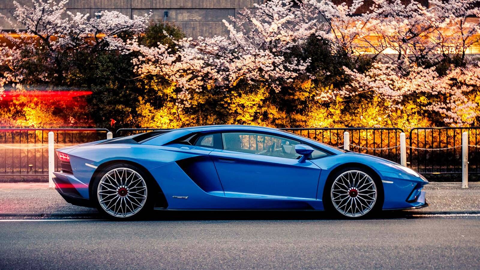 Lamborghini Aventador S 