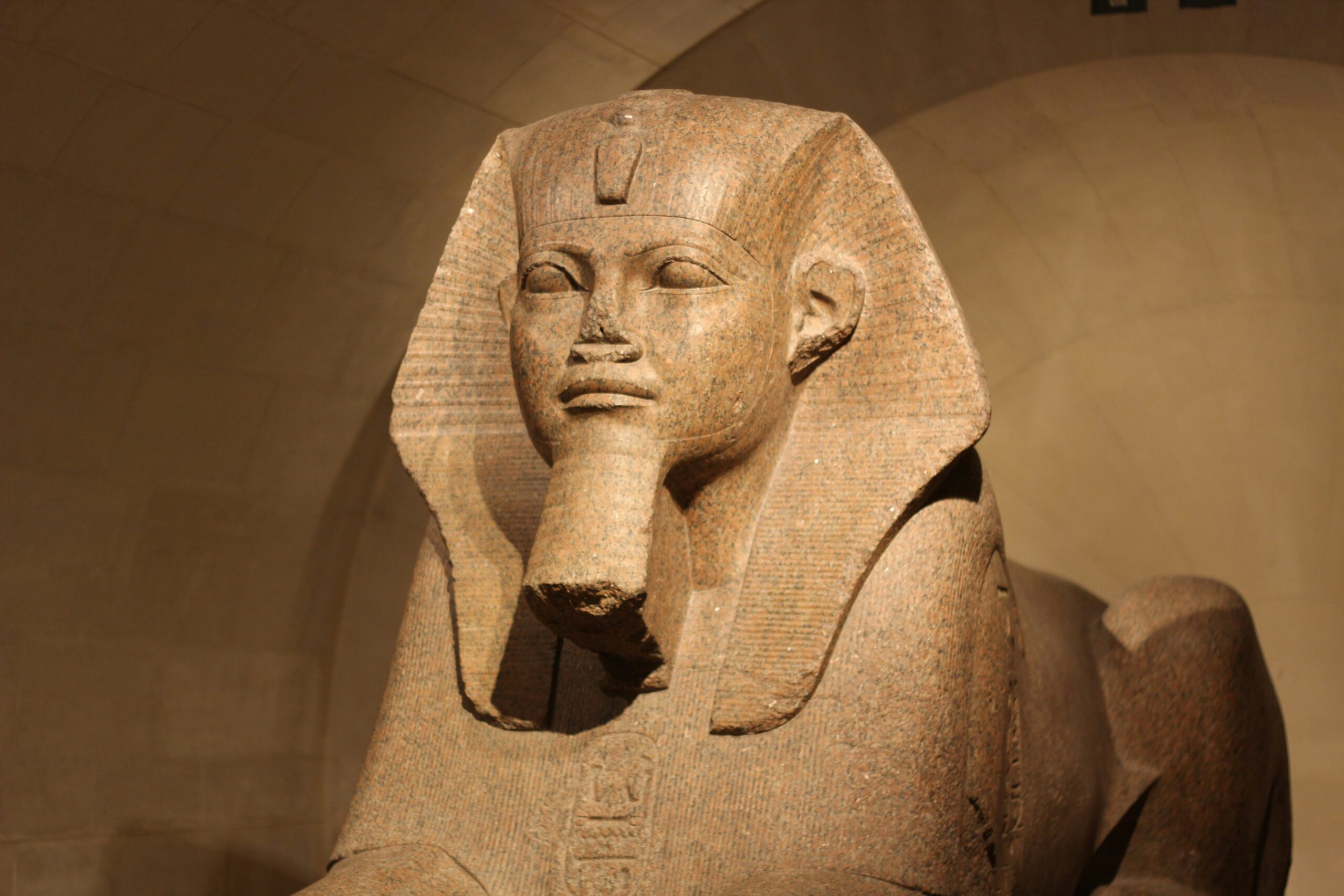 Beelden farao Ramses II ontdekt