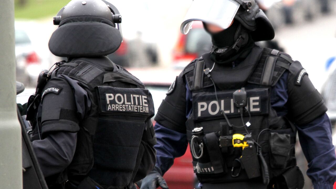 Illustratie voor: Lauren op pad met het Arrestatieteam