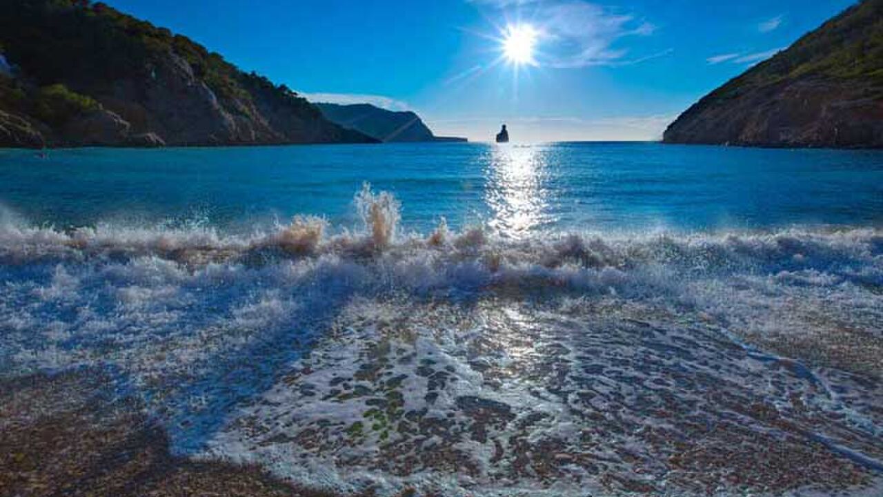 Illustratie voor: De 10 mooiste stranden van Ibiza