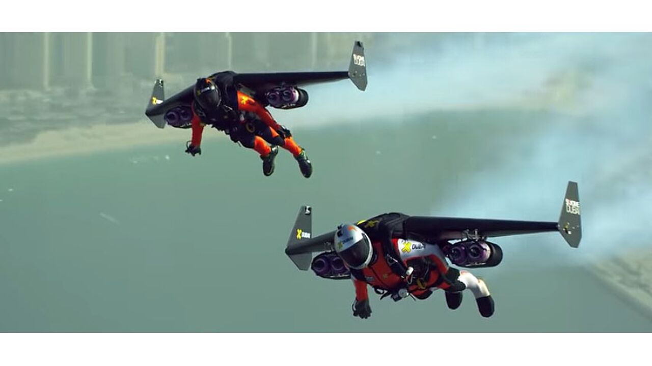 Illustratie voor: Deze 2 heren vliegen met straalmotoren aangedreven vleugels over Dubai in 4K