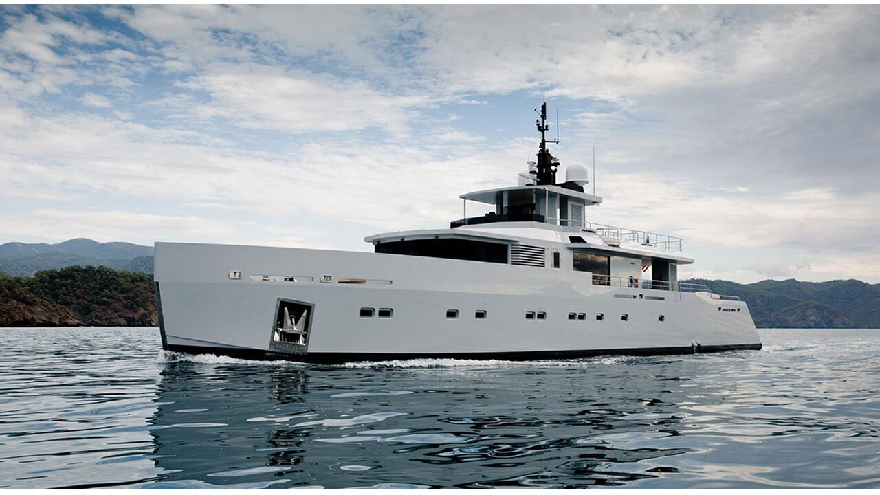 Illustratie voor: Dit indrukwekkende superjacht heeft misschien wat weg van een marinefregat maar is super luxe