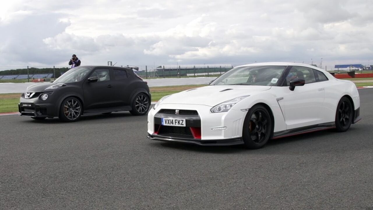 Illustratie voor: Nissan GT-R Nismo vs Nissan Juke-R 2.0