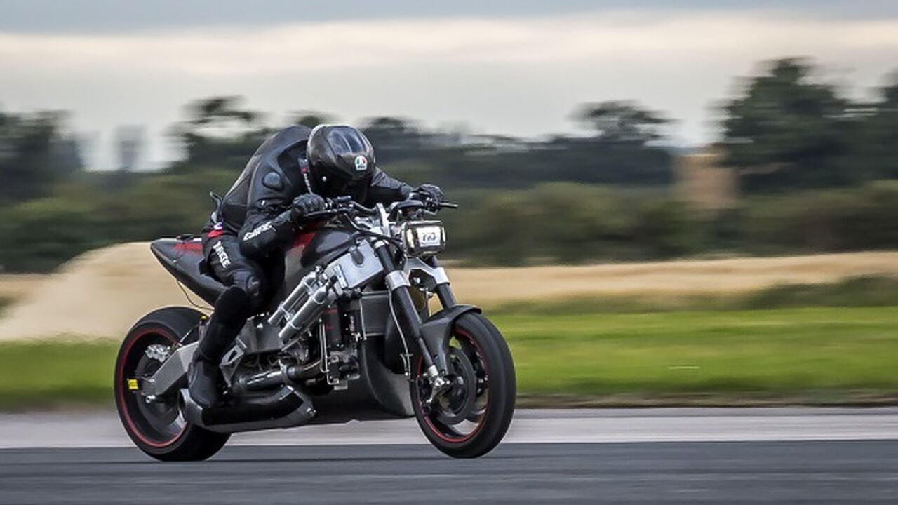 Illustratie voor: De Madmax Streetfighter, 376 km/u op een naked bike!