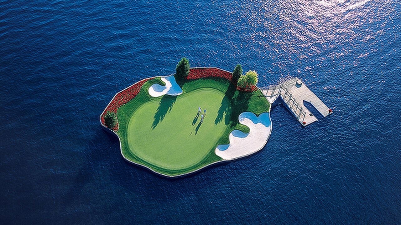 Illustratie voor: Dit is nog eens een uitdaging: een drijvende golfbaan!