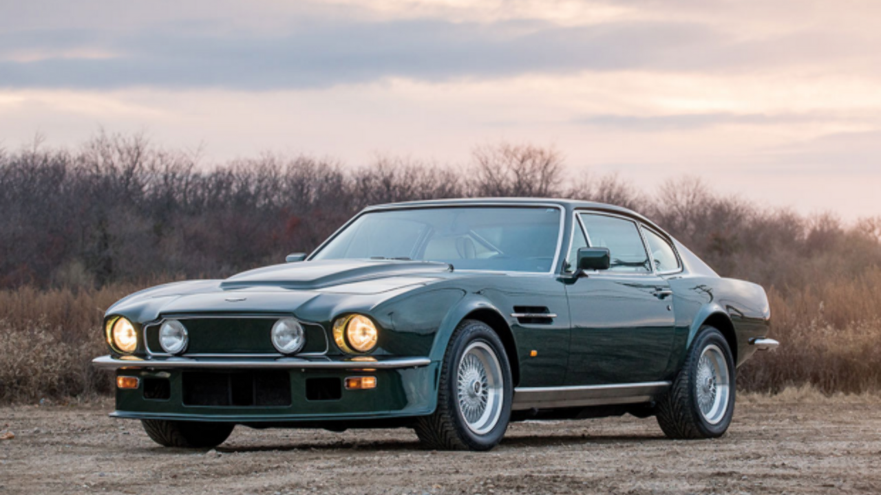 Illustratie voor: Heerlijk, zo’n Aston Martin V8 Vantage X-Pack uit 1987!