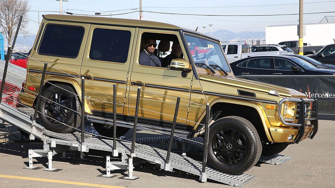Illustratie voor: Special Edition Mercedes-Benz G550 voor Super Bowl