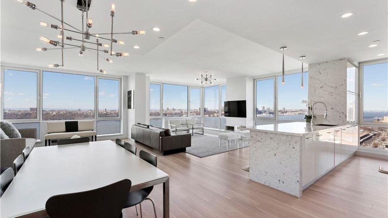Illustratie voor: Duurste appartement van New York City inclusief 2 Rolls-Royce Phantoms en een jacht twv 1 miljoen