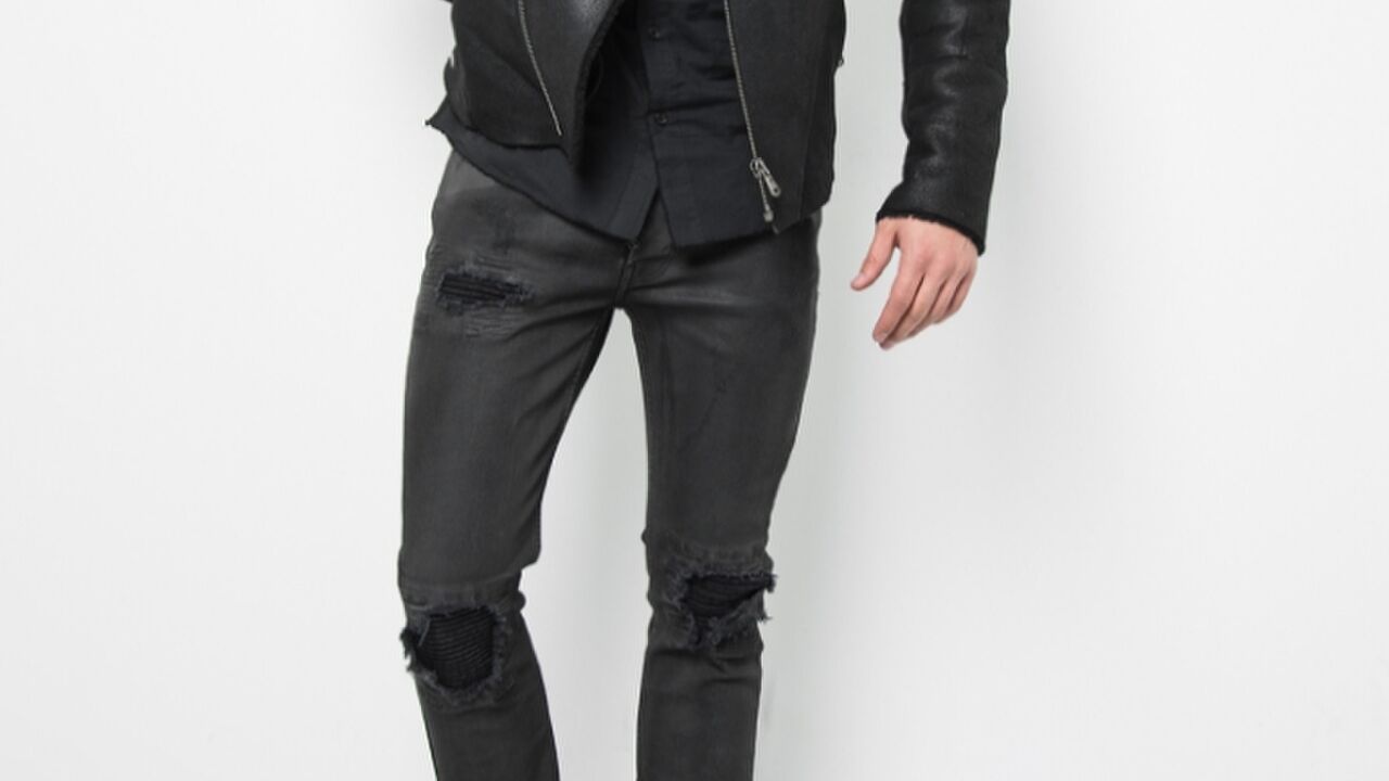 Illustratie voor: Geïnspireerd op de biker jeans: Tigha’s Bonnie & Clyde jeans