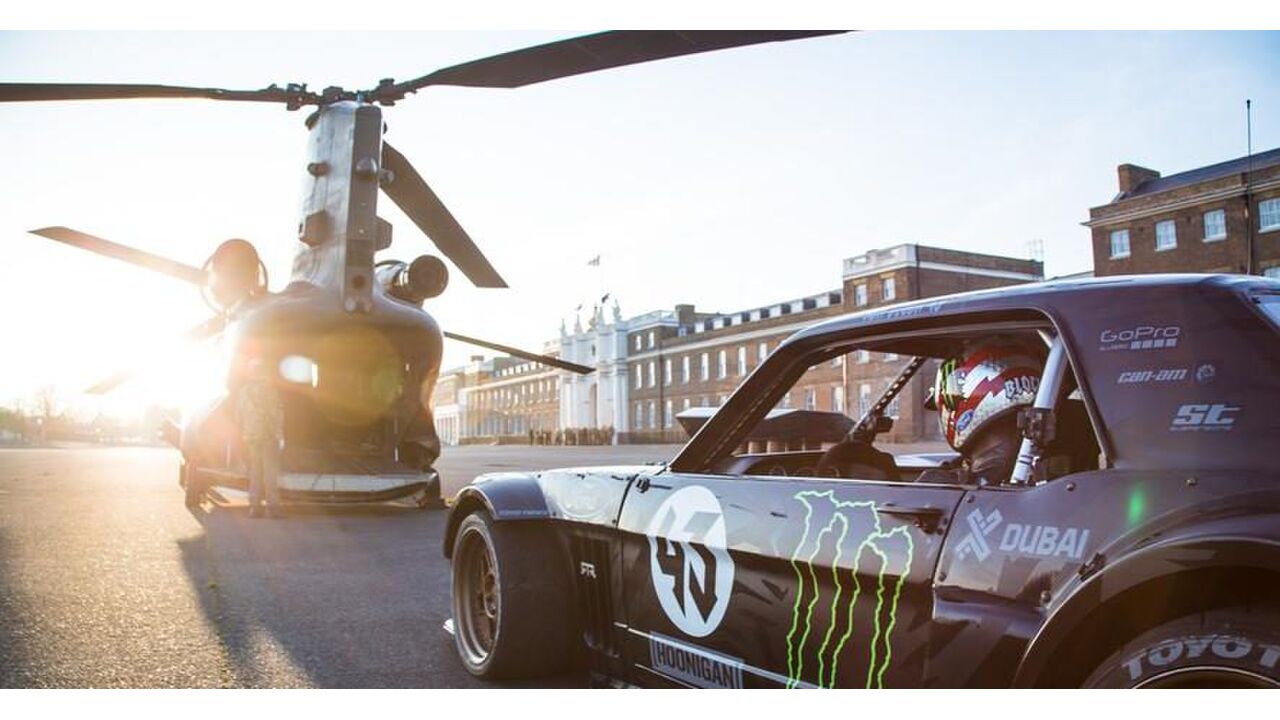 Illustratie voor: In deze video doet coureur Ken Block waar hij het beste in is: driften