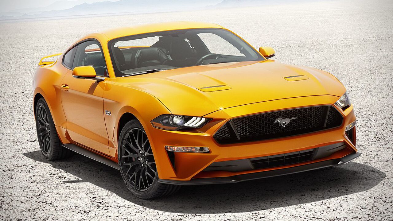 Illustratie voor: De 2018 Ford Mustang vervangt zijn V6 door een brute V8 motor