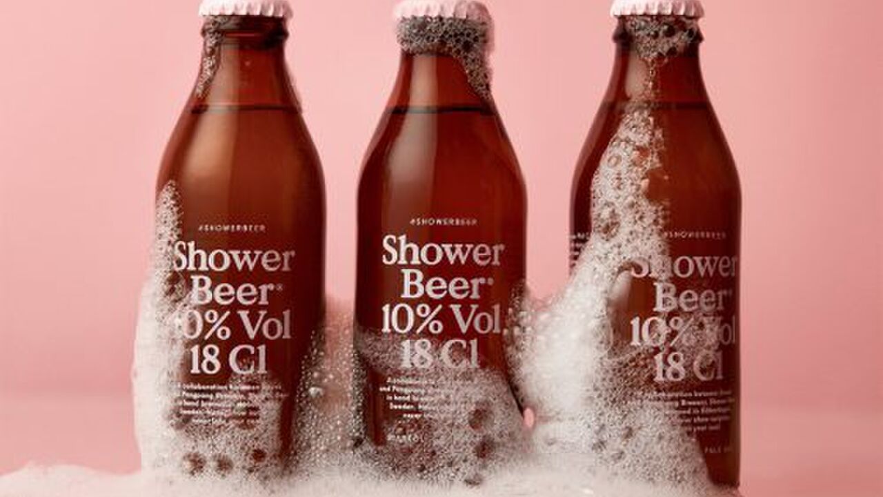 Illustratie voor: Dit biertje is speciaal gebrouwen om te drinken onder de douche