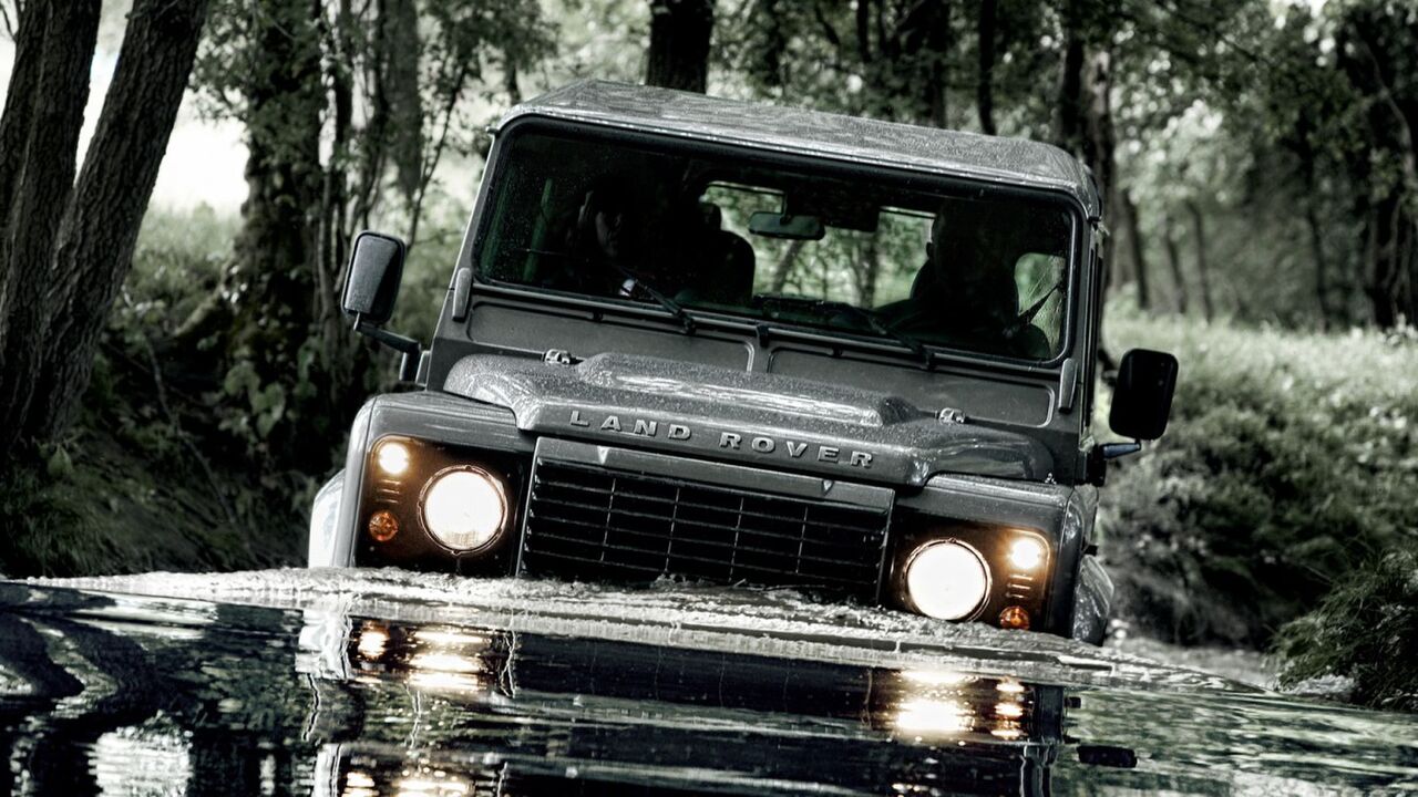Illustratie voor: Miljardair maakt Land Rover Defender look a like