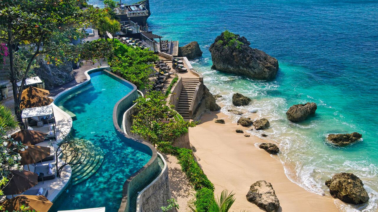 Illustratie voor: In welke van deze 7 luxe hotels op Bali zou jij graag willen verblijven?