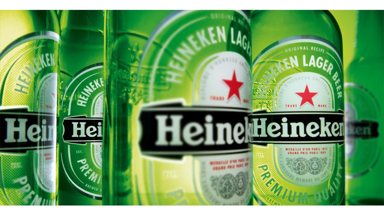 Illustratie voor: Heineken gaat nieuw bier brouwen én wel van gezuiverd Amsterdams grachtenwater!