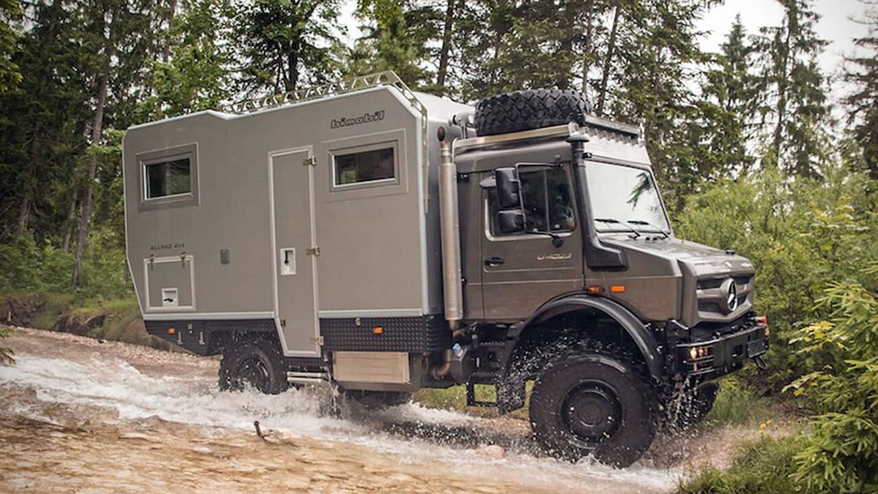 Illustratie voor: Deze EX 435 Bimobil camper is een all-round expeditie voertuig