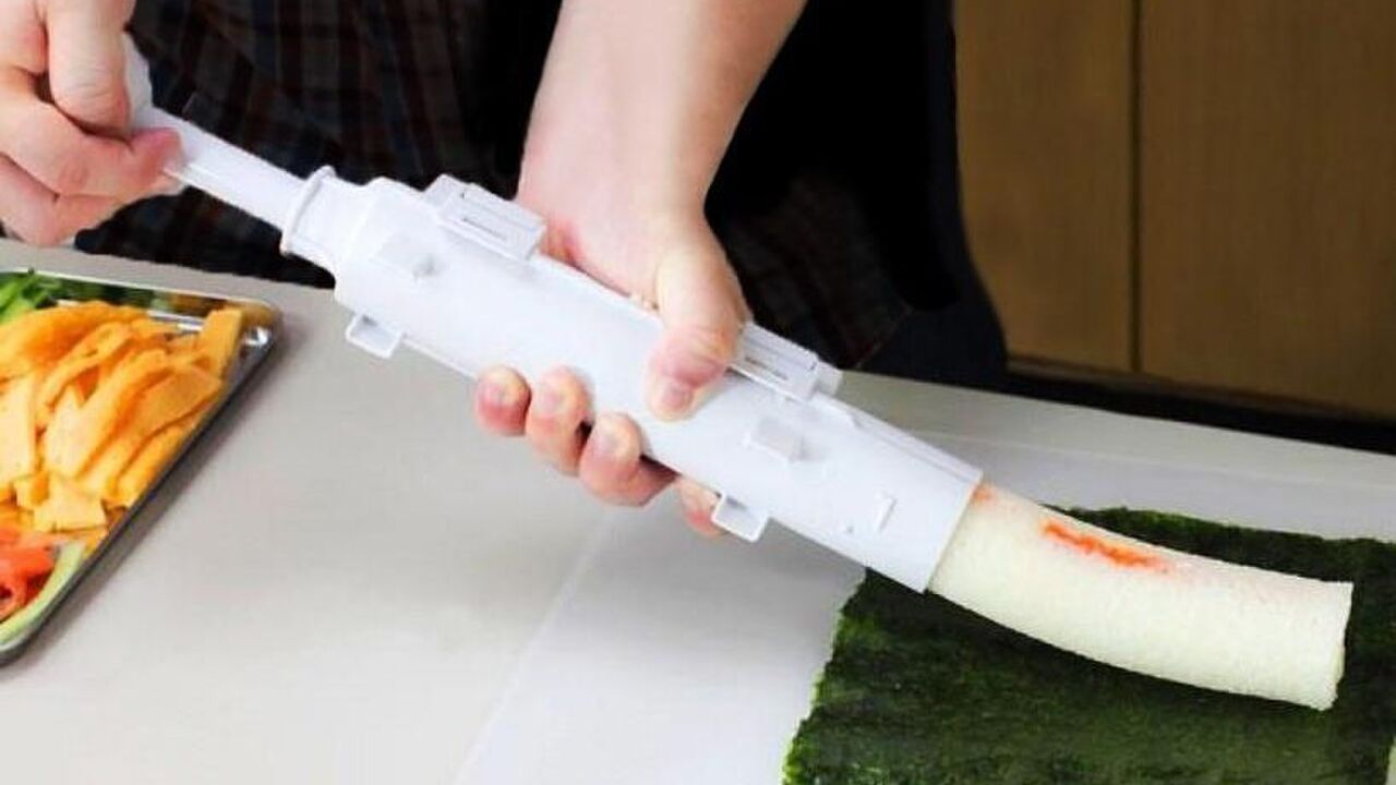 Illustratie voor: De Sushi Bazooka is het grove geschut voor het maken van je eigen sushi
