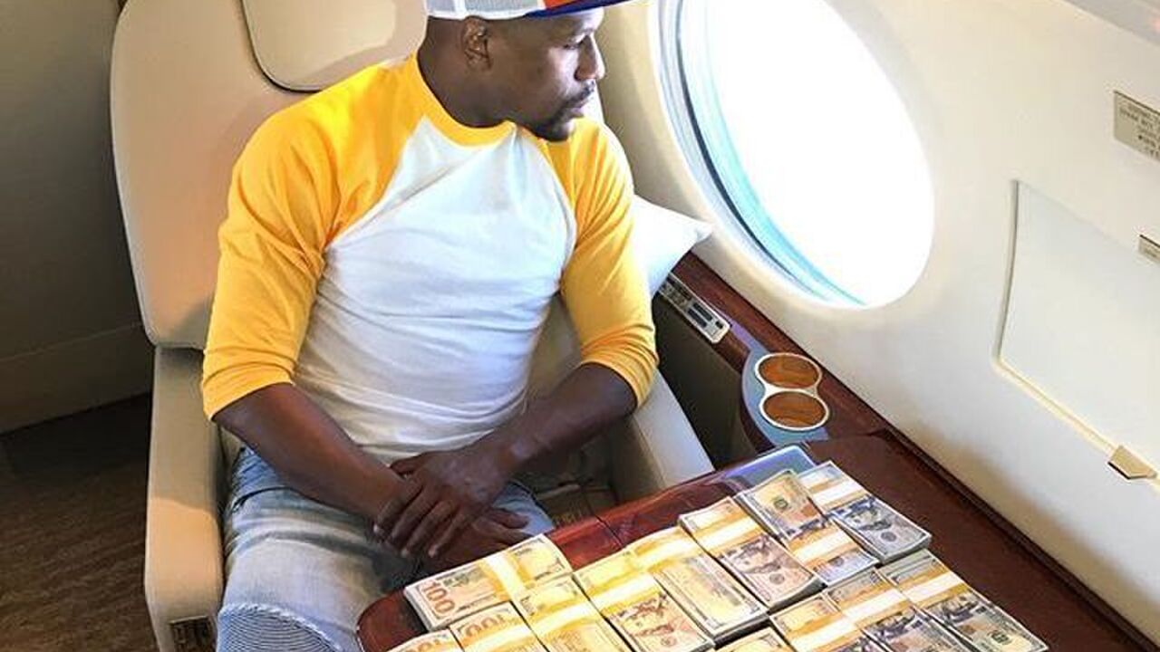 Illustratie voor: Floyd Mayweather overweegt om voetbalclub Newcastle United over te kopen