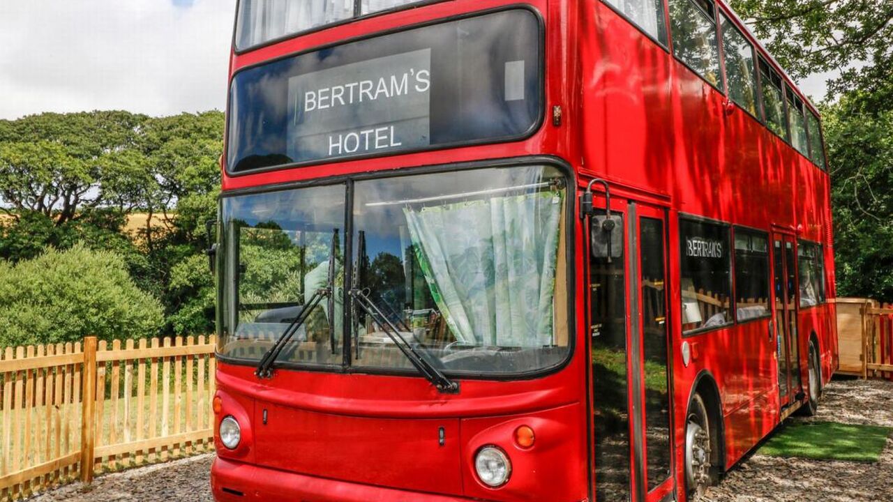 Harry Potter Bus Bertram's Hotel Devon