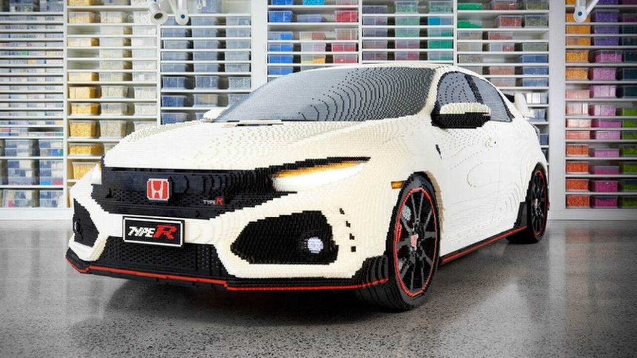 Illustratie voor: LEGO Honda Civic Type R gooit hoge ogen
