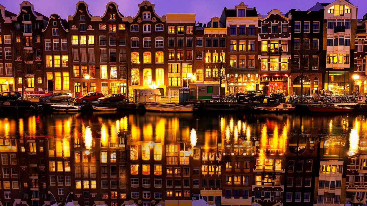 Illustratie voor: Alle tips voor een origineel weekendje Amsterdam met je meisje