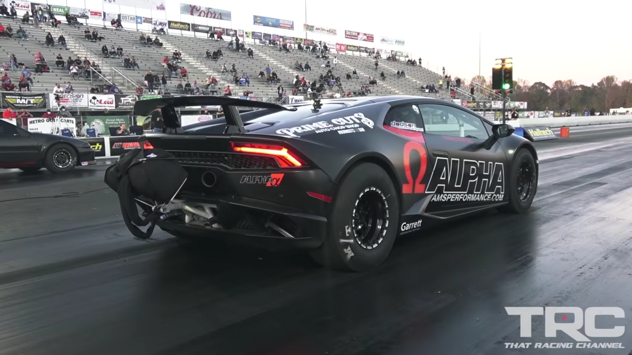 Illustratie voor: Deze tuner laat de Lamborghini Huracan een wheelie maken