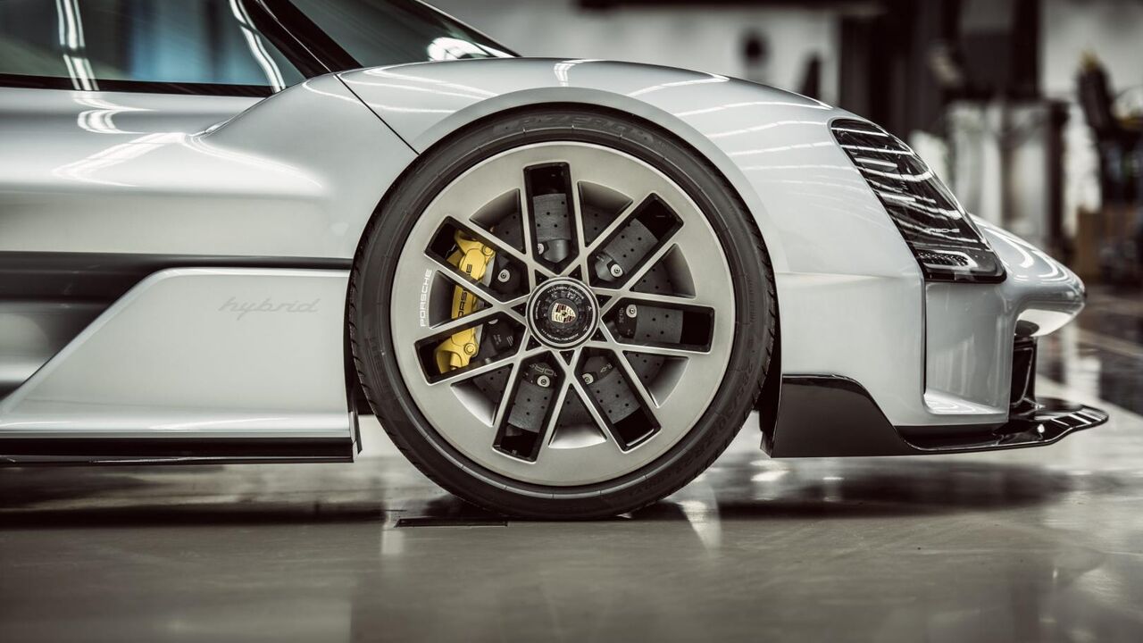 Porsche 919 Street