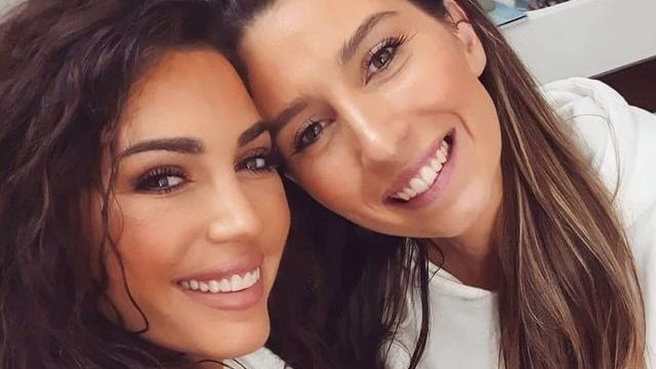 Xelly cabau, de knappe zus van Yolanthe Cabau
