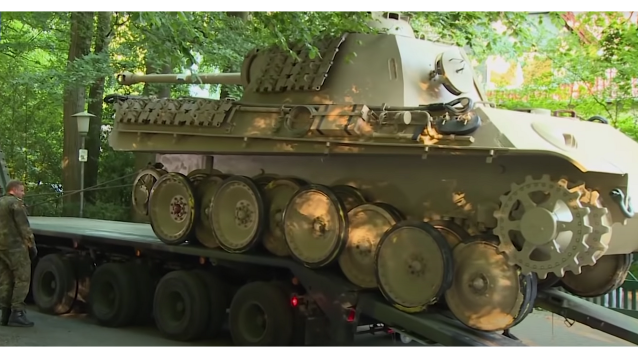 tank bejaarde man
